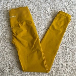 ALPHALETE amplify yellow leggings